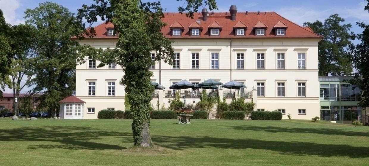 Landhotel Schloss Teschow Mecklenburgische Schweiz 3