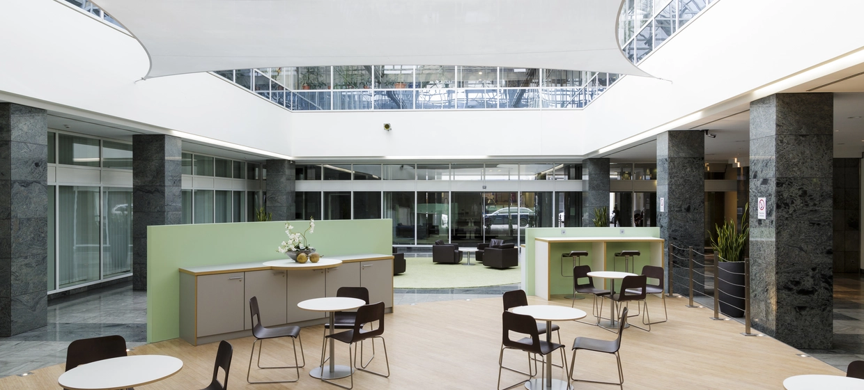 Business Center Auf Der Ko Dusseldorf Regus Konigsallee 106 In Dusseldorf Mieten Bei Event Inc