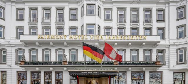 Fairmont Hotel Vier Jahreszeiten in Hamburg / Neustadt 14
