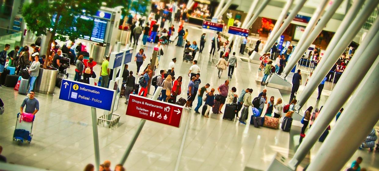 Media Frankfurt Flugsteig Z, Ebene 3, am Zugang z. Atrium 1