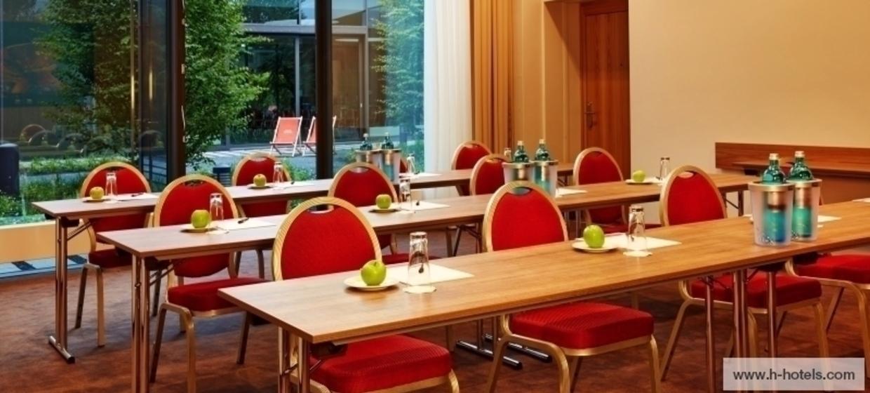 Hotel am Messesee 8