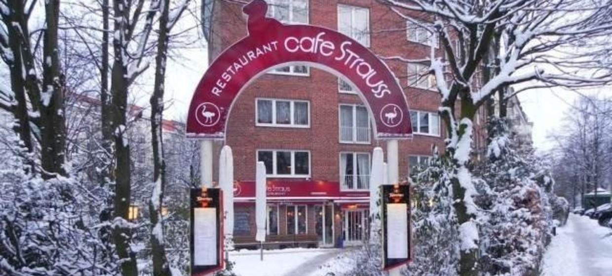 Cafe Strauss Restaurant 8