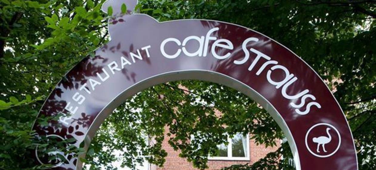 Cafe Strauss Restaurant 7