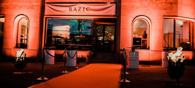 Sorglose Weihnachten in der BAZIC Lounge 1