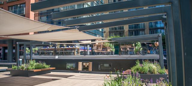 An intimate floating event space in central london 21