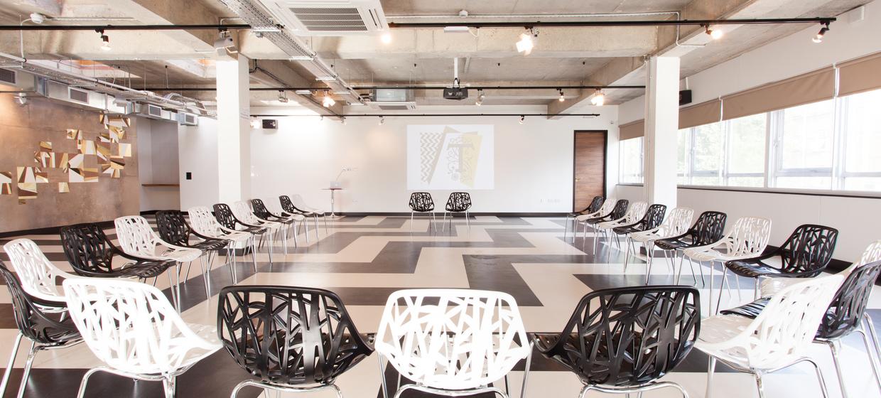 Innovative Meetings Rooms and Spaces  3