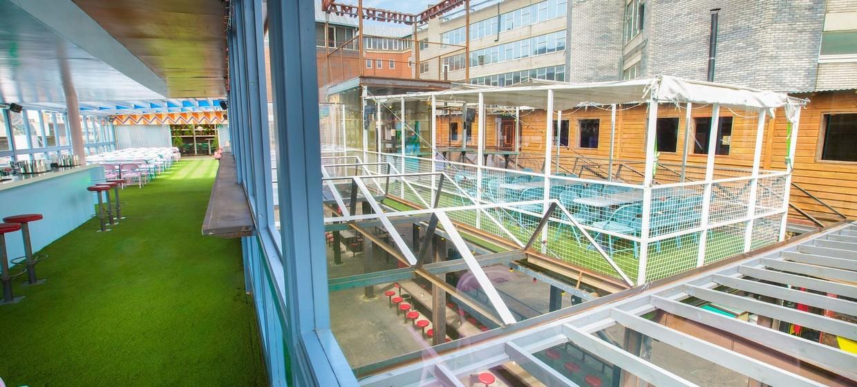 Two-Level All Year Round Outdoor Event Space 16