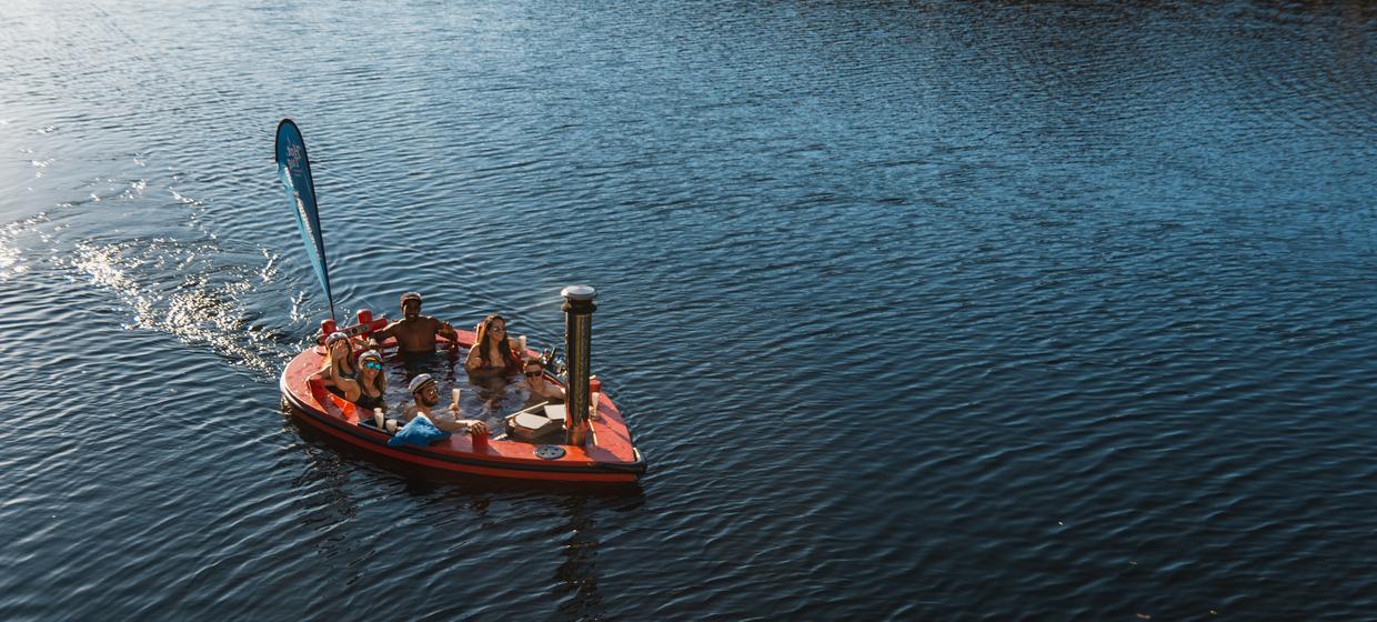 Hot Tub Boat Experience 1