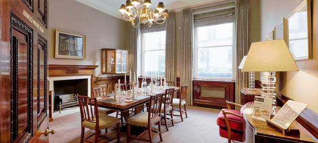 A luxurious venue for dinners, receptions and conferences 1