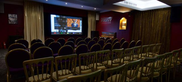 Hotel with Stylish Event Spaces  in London 2