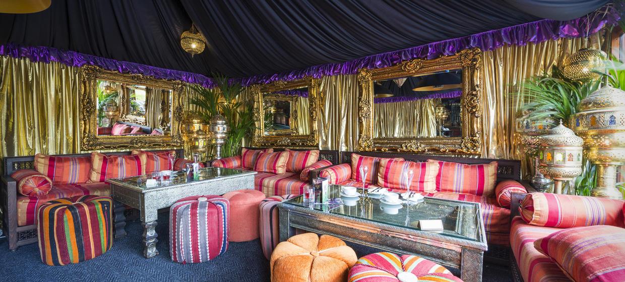 Decadent Hotel and Event Spaces nearby to London 10