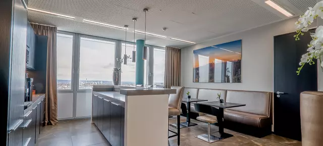 Meeting Am Rhein Dusseldorf Regus Seestern In Dusseldorf Mieten Bei Event Inc