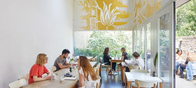 A Contemporary Restaurant-Cafe with Walled Garden 3