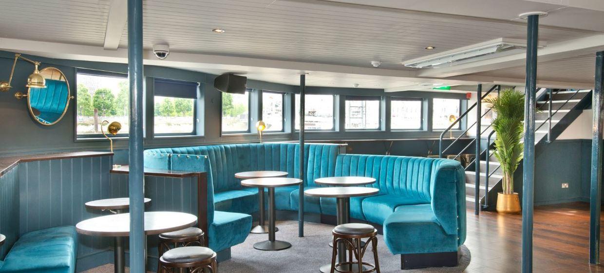 Charming Pub on a Boat in an Iconic Location  4