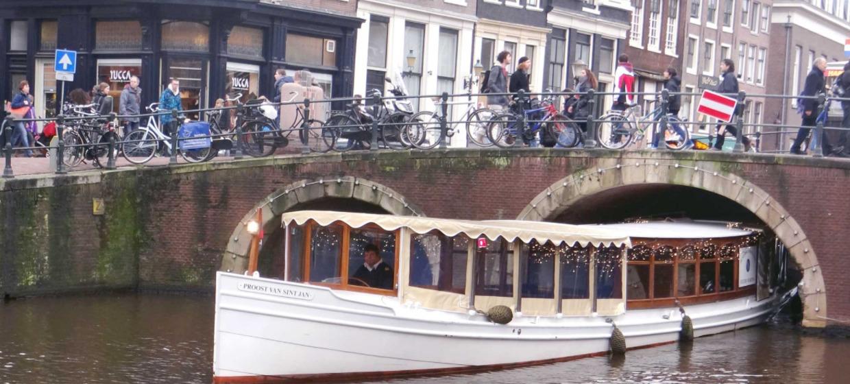 Vakkundig Gerestaureerde Salonboot in Amsterdam 3