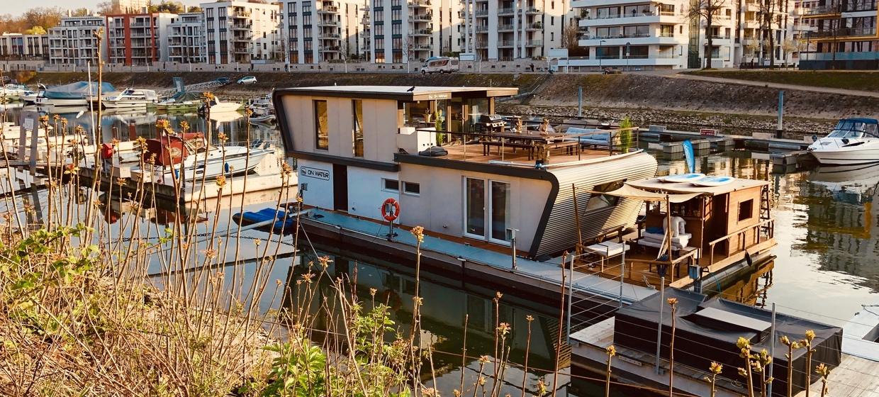 ON WATER Hausboot Rhein-Main 1