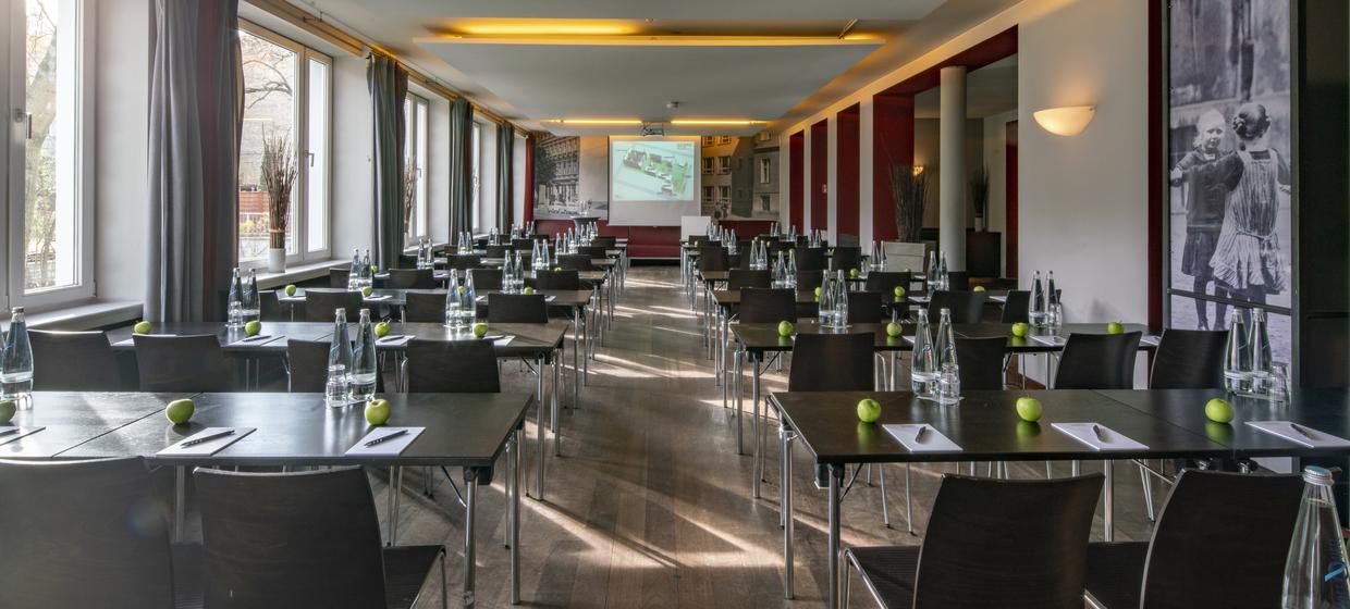 Hotel & Stadtbad Oderberger - Restaurant „Die Schule“ 1