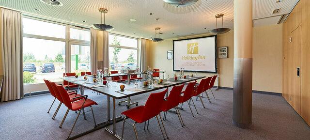 Holiday Inn Berlin Airport & Conference Centre in Berlin 10