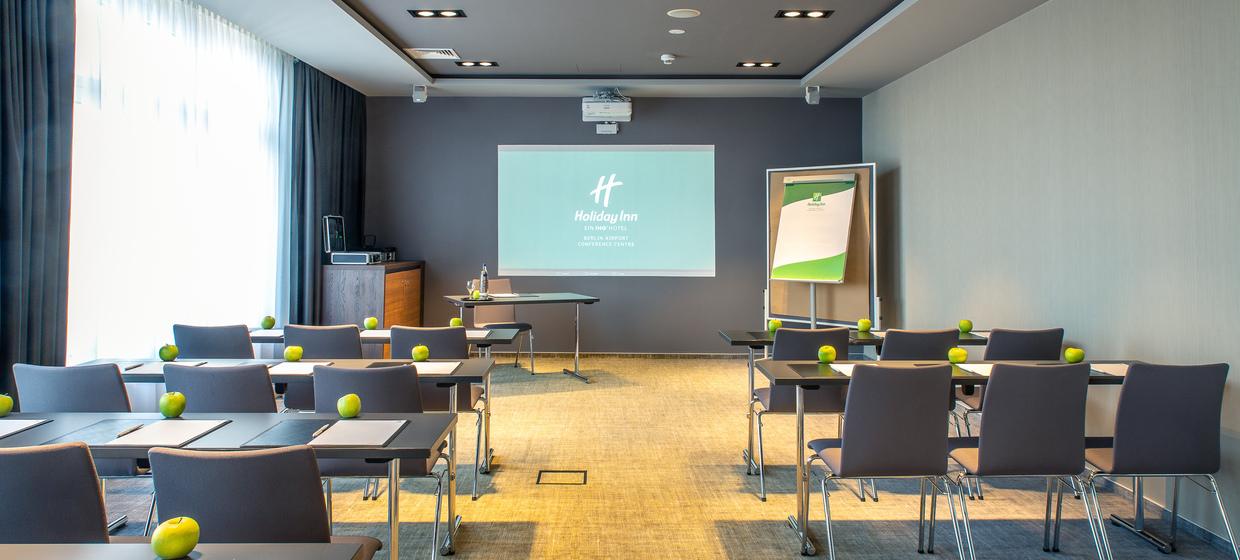 Holiday Inn Berlin Airport & Conference Centre 7