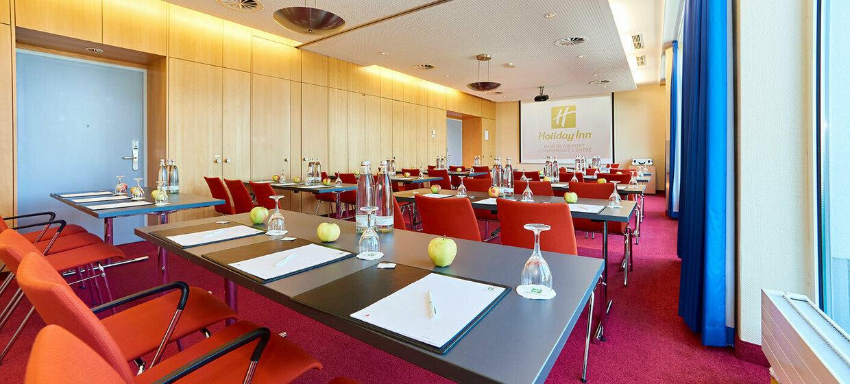 Holiday Inn Berlin Airport & Conference Centre 9