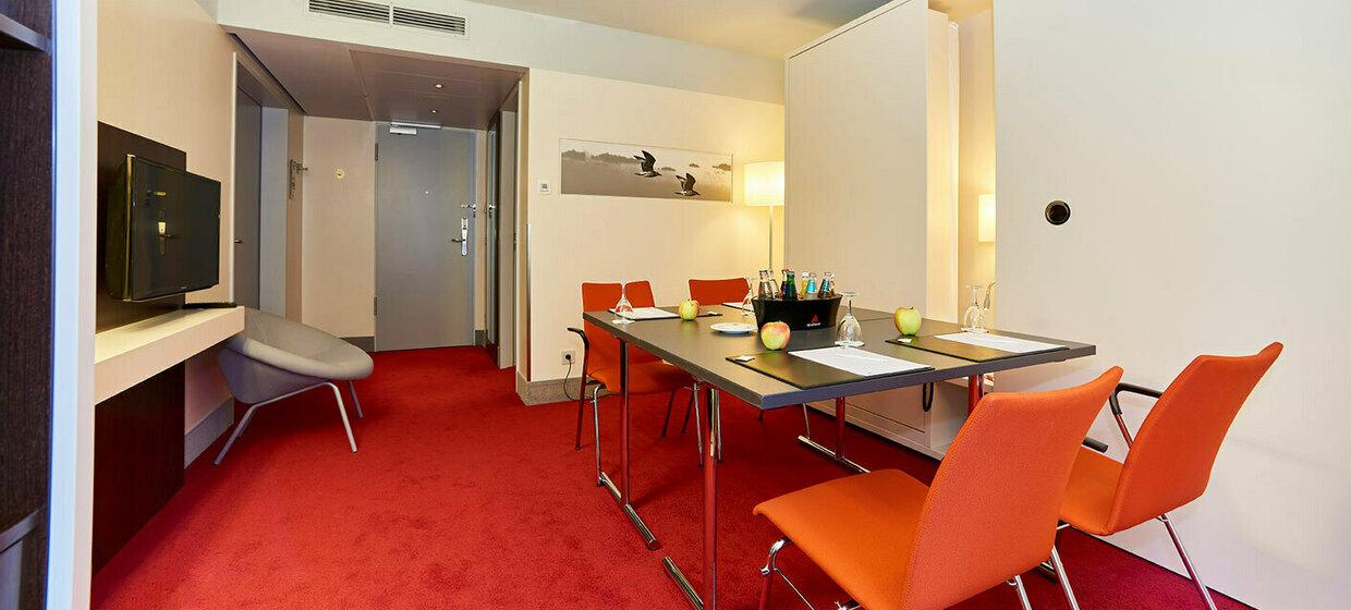 Holiday Inn Berlin Airport & Conference Centre 12