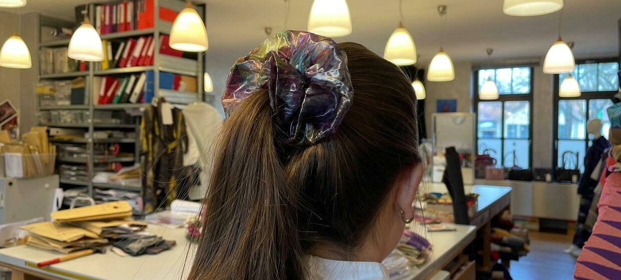 DIY Scrunchi - nähen Sie Ihren eigenen Haargummi aus Designerstoffen 2