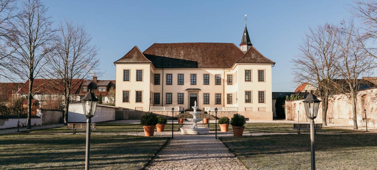 Hallbergsches Schloss 8
