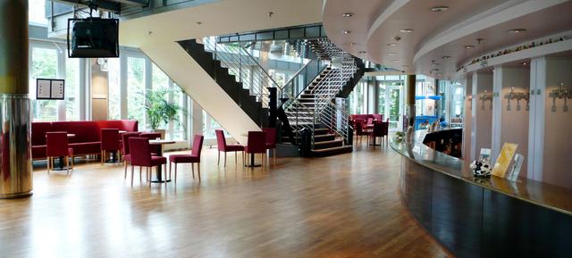 Komödie Winterhuder Fährhaus in Hamburg / Winterhude 8