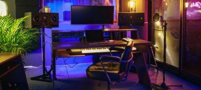 NCA Studios LIVING ROOM (Tonstudio) 1