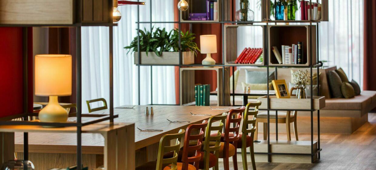 Intercity Hotel Wiesbaden 8