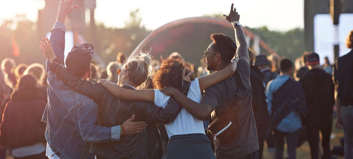 Foto 2 von IBIZA IS CALLING