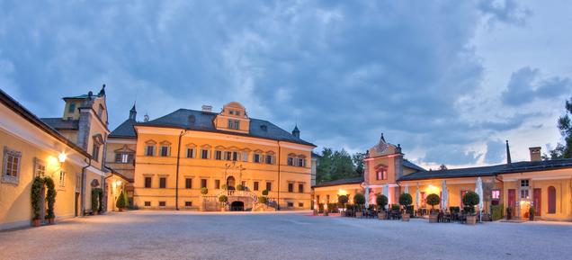 Gasthaus zu Schloss Hellbrunn 12