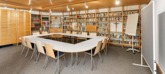 Veranstaltungszentrum des Evangelischen Handwerker-Vereins - Bibliothek 1