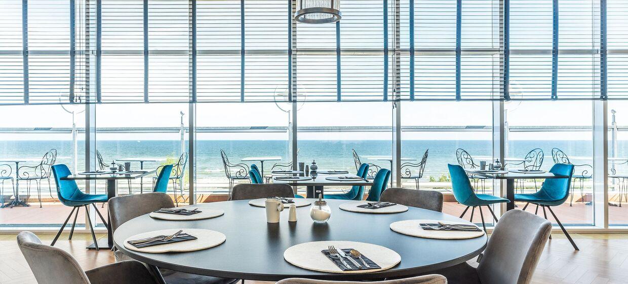 Strandhotel mit Wellnessbereich und Gastronomie 34