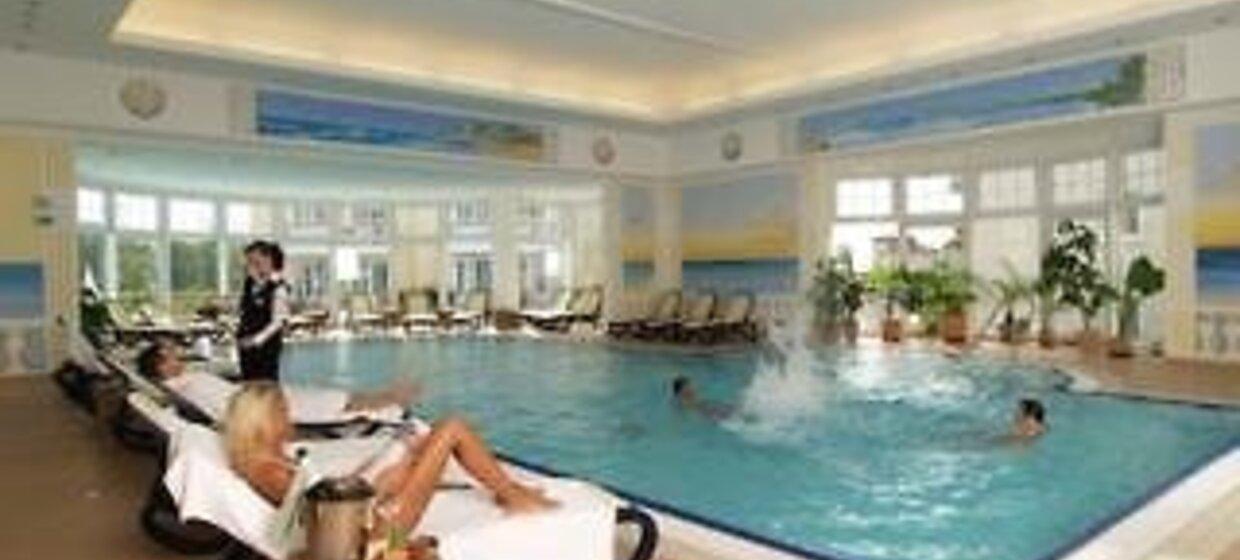 Am Strand, Pool, Wellnessbereich, Restaurants 4