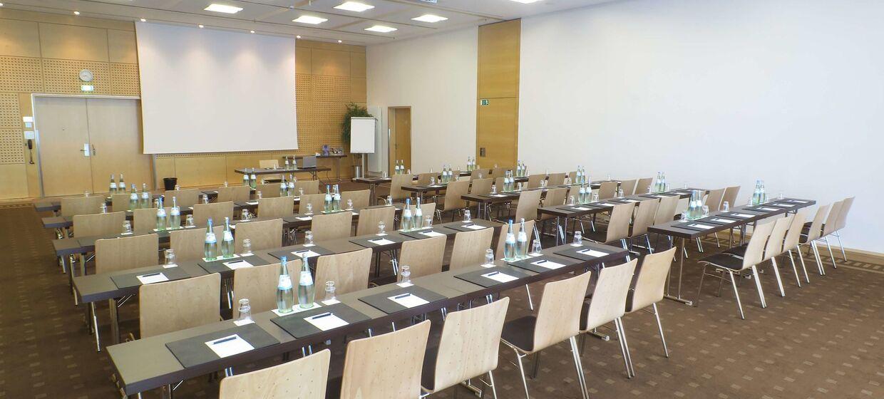 Businesshotel mit direktem Zugang Messe Hannover 36