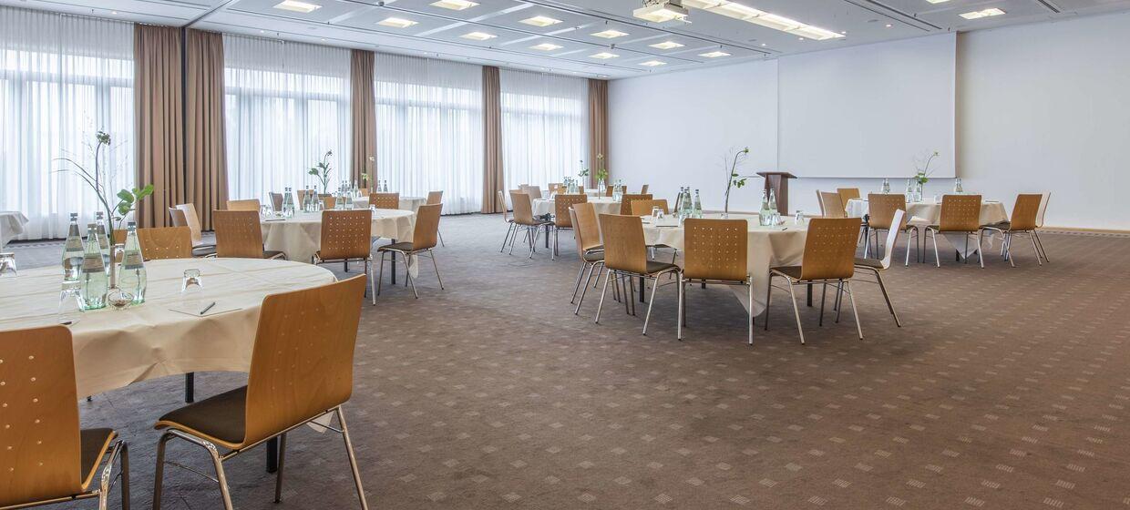 Businesshotel mit direktem Zugang Messe Hannover 43