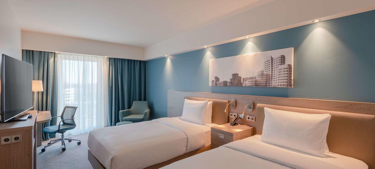 Hotel in Düsseldorf mit Fitnessstudio und Bar 8