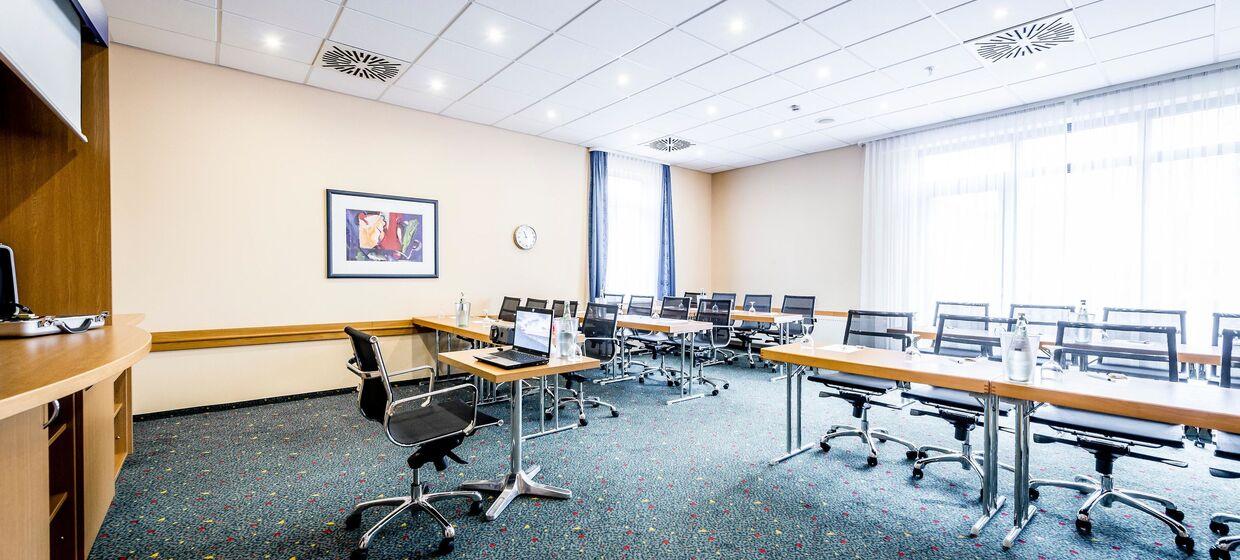 Holiday Inn Express Dortmund 1