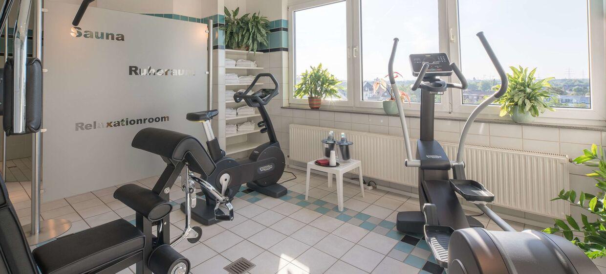 Zentral gelegen, 51 Zimmer, Fitnessstudio, Sauna 22