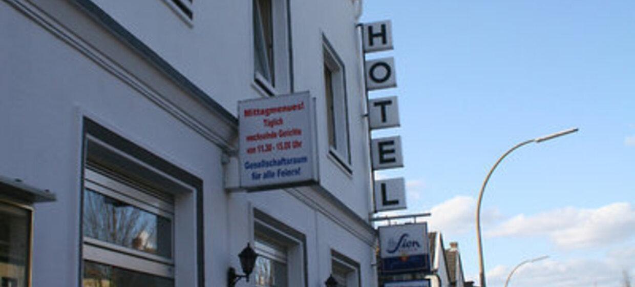 Hotel mit Restaurant, Spa und Parkplätzen 1