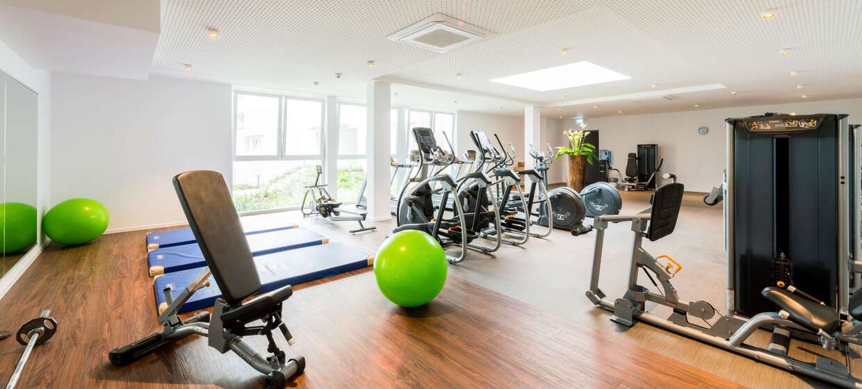 Zentrale Lage, 215 Zimmer, Fitnessstudio, Spa 21