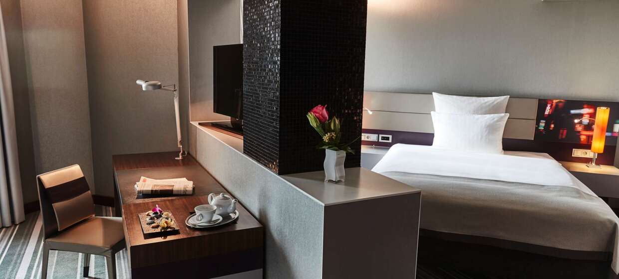 Nahe Flughafen, moderne Zimmer, Wellnessbereich 33