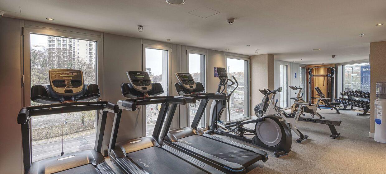 Zentrales Hotel mit Fitnessstudio und Restaurant 33