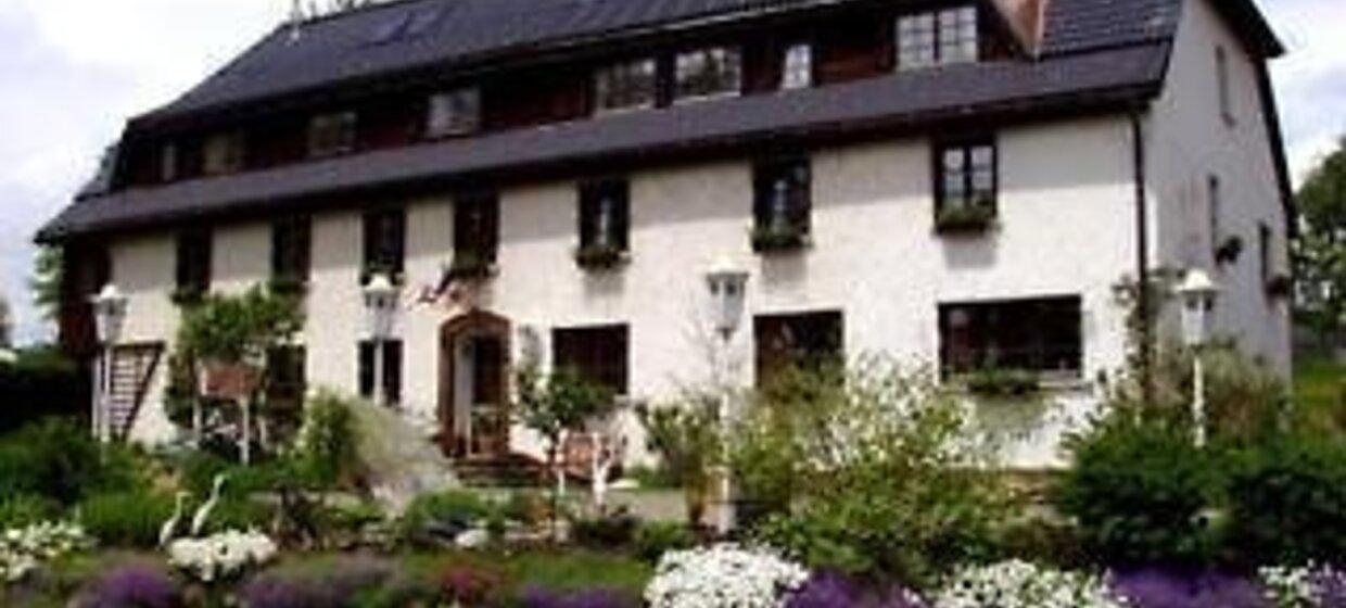 Familienfreundliches Hotel mit Alpenblick 4