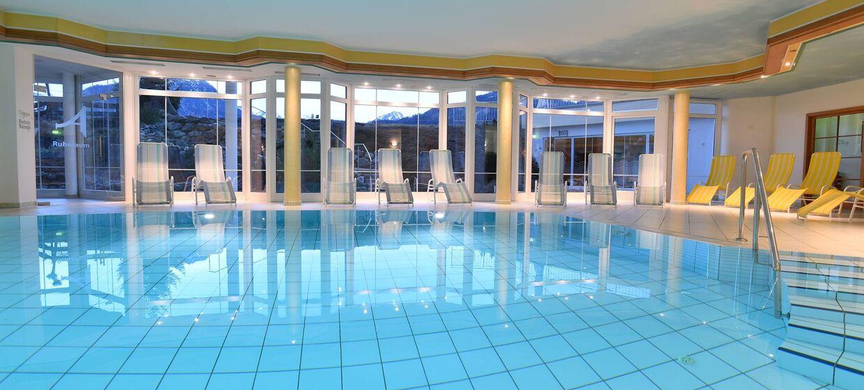 Zentrale Lage, beheizte Pools, Wellnessbereich 12