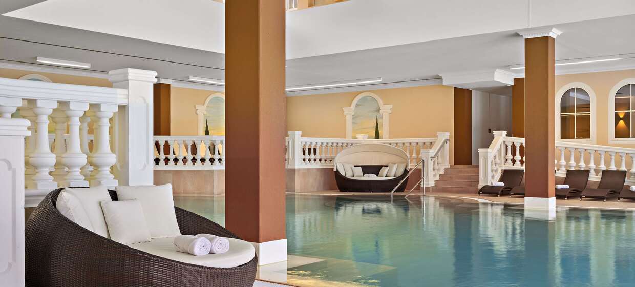 Hotel mit Pools, Wellness und Restaurant. 41