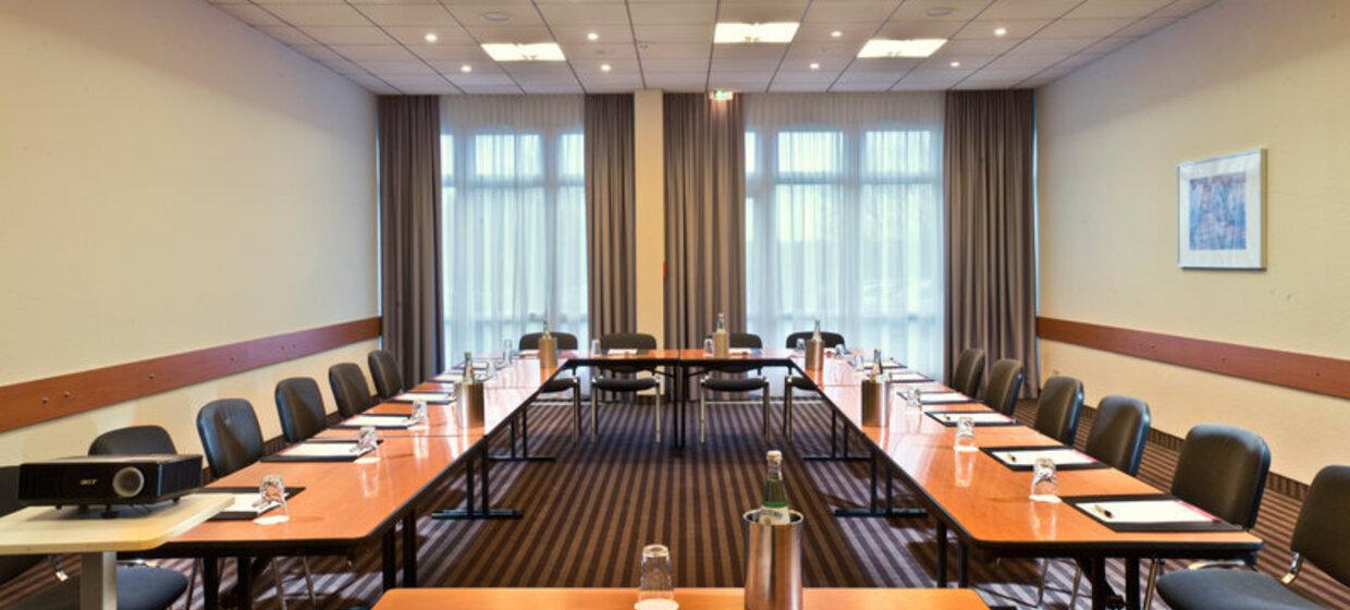 Mercure Hotel Düsseldorf Airport 1