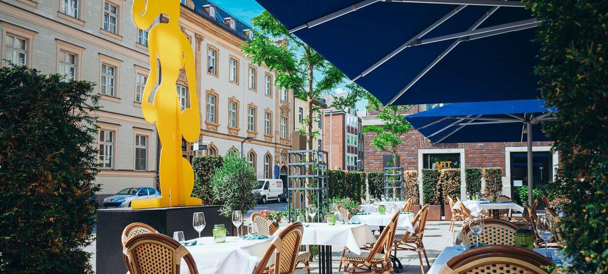 Zentrales Hotel mit Fitnessstudio und Café 37