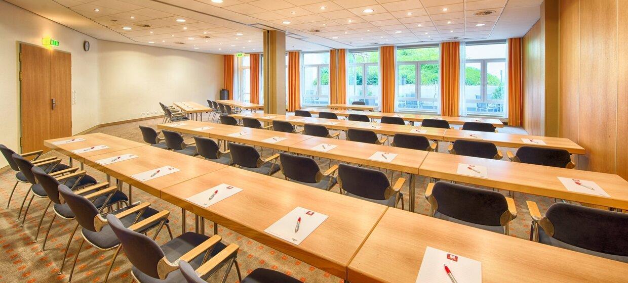 Leonardo Hotel Hamburg Airport 1